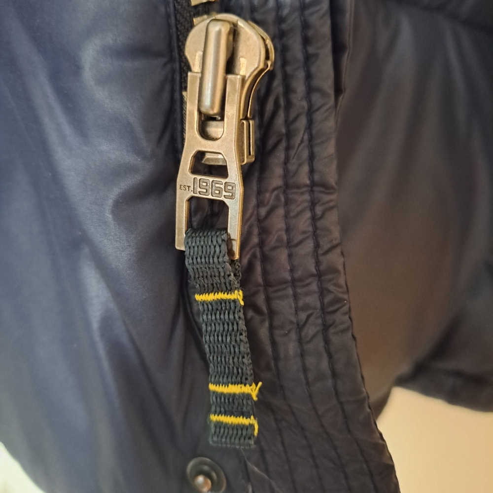 GAP jacket Navy Puffer Parka with Fur Trim. - Picture 7 of 15